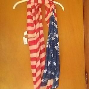 American flag scarf ..new with tags great for 4th
